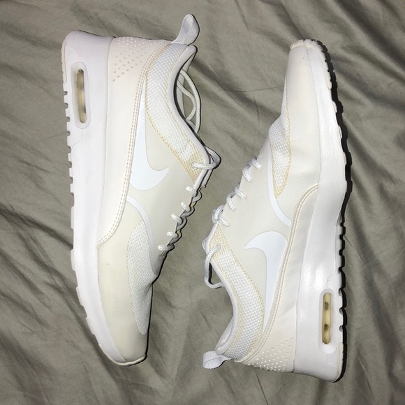Nike Women’s Air Max Thea’s - Picture 2 of 6